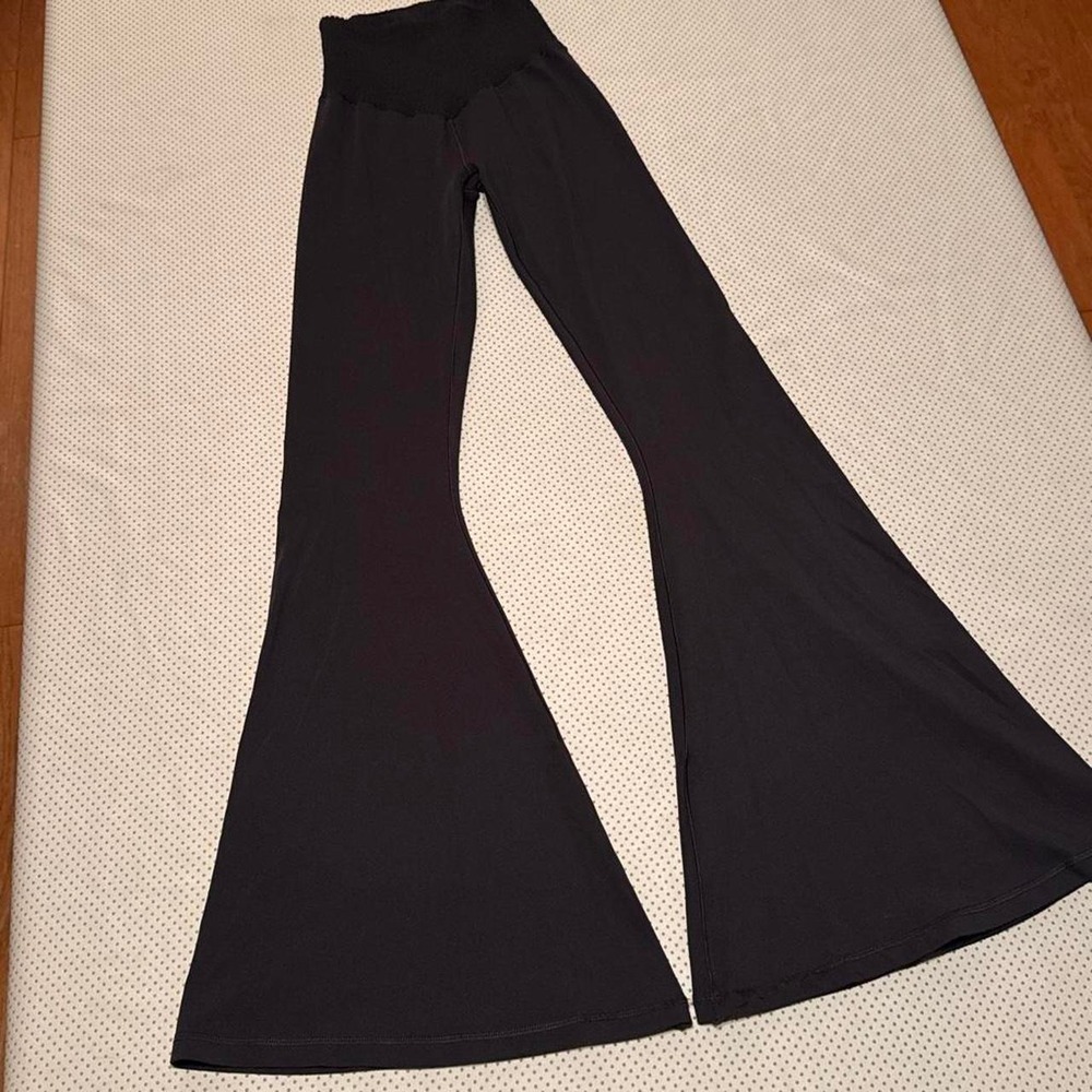 Aerie Offline Extreme Black Flare SOFT‎ Yoga Pants Small